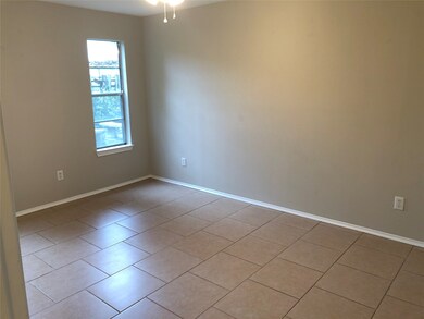 318 S Poplar St unit 2, Tomball, TX 77375 - photo 6