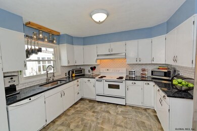 7 Kelton Ct, Albany, NY 12209 - photo 5