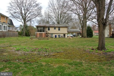 8706 Standish Rd, Alexandria, VA 22308 - photo 2