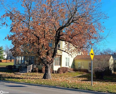 315 S Main St, Sigourney, IA 52591 - photo 3