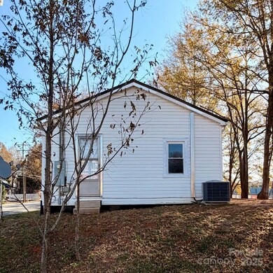 638 E Main St, Spindale, NC 28160 - photo 4