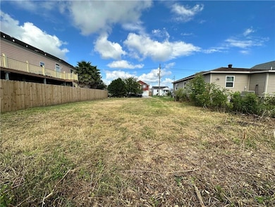 6017 Warrington Dr, New Orleans, LA 70122 - photo 2