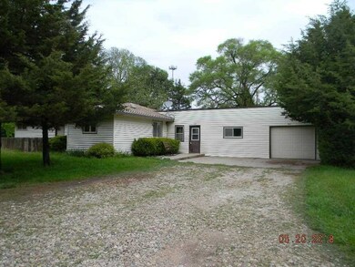 318 E Friendly Ln, North Platte, NE 69101 - photo 4