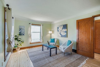 1644 Arlington Ave e - MLS Sized - 007 - 06 Living Room.jpg