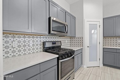 925 Clapham St, El Paso, TX 79928 - photo 5