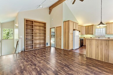 2645 NE Community 6