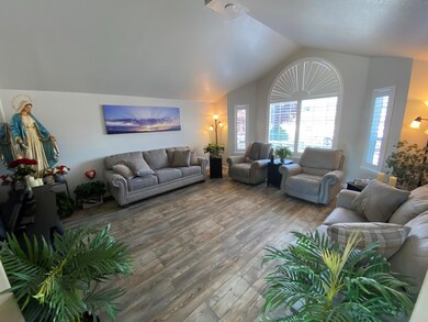 1040 Hopkins Rd, Central Point, OR 97502 - photo 3