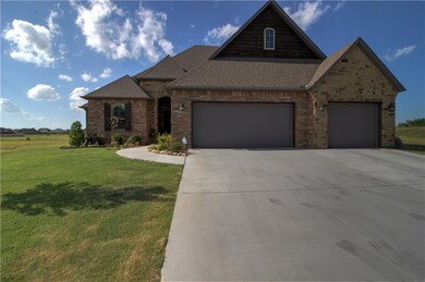 1401 Monterey Dr, Norman, OK 73072 - photo 2