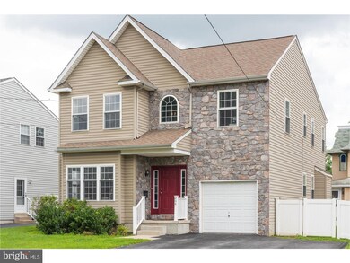 204 Sycamore Ave, Folsom, PA 19033 - photo 2