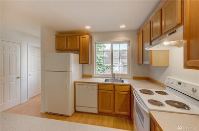 11708 Admiralty Way unit G, Everett, WA 98204 - photo 5
