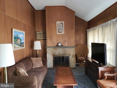 426 Lee Ave, Spring City, PA 19475 - photo 4