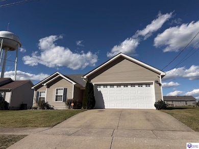 121 Danbrook Ct, Radcliff, KY 40160 - photo 2