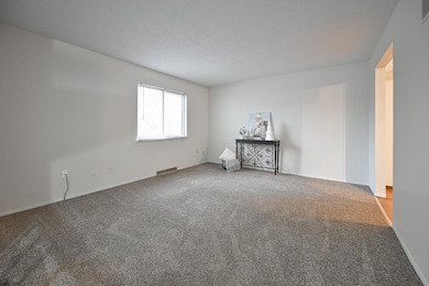 2159 Olympic St, Springfield, OH 45503 - photo 5