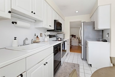 108 Abington Rd unit 108, Danvers, MA 01923 - photo 6