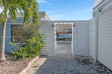 230 Jolly Roger Dr, Key Largo, FL 33037 - photo 4