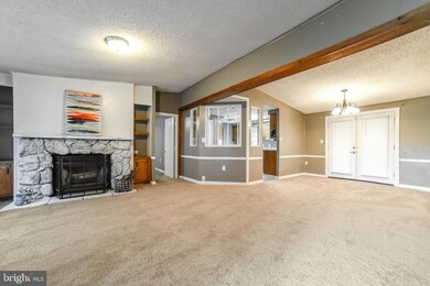 22483 Cornwall Dr, California, MD 20619 - photo 4