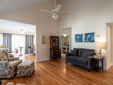 006-1280x960-family-room