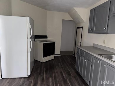 740 E State St, Albany, IN 47320 - photo 4