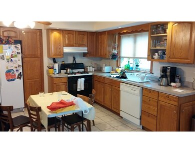 7 Greenville Ct unit 2, Somerville, MA 02143 - photo 6