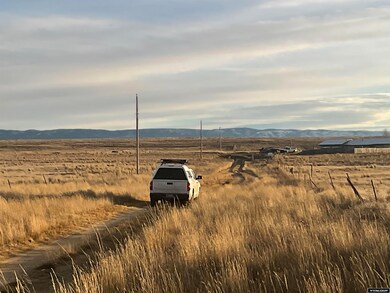 8520 Mohican Rd, Homa Hills, WY 82601 - photo 2