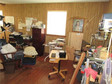 LIVING RM