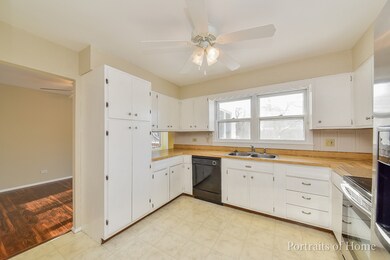 1248 Foxglove Dr, Batavia, IL 60510 - photo 5