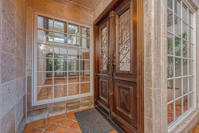 3619 Yupon St, Houston, TX 77006 - photo 5