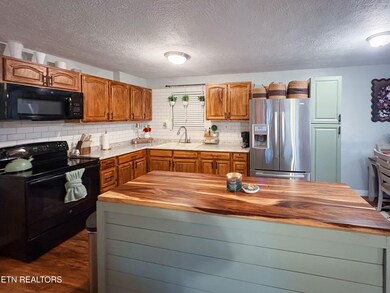 455 Back Valley Rd, Oliver Springs, TN 37840 - photo 6