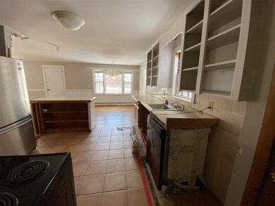 10 Main St, New London, NH 03257 - photo 5