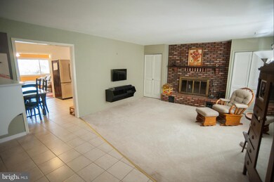 12915 Victoria Heights Dr, Bowie, MD 20715 - photo 5