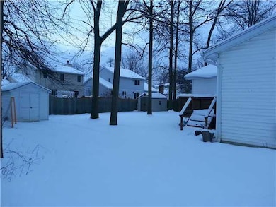 986 Castlebar Dr, North Tonawanda, NY 14120 - photo 5