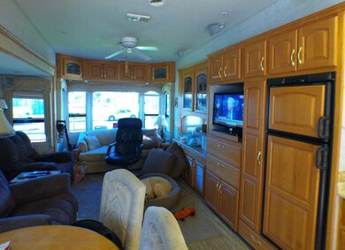 84136 Avenue 44 unit 143, Indio, CA 92203 - photo 5