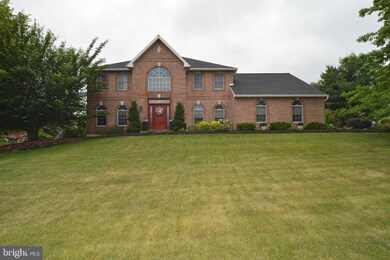 7427 Brimway Ln, Reading, PA 19606 - photo 2