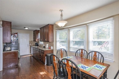 12910 W 99th St, Lenexa, KS 66215 - photo 7