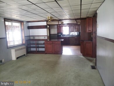 521 Franklin Ave, Tamaqua, PA 18252 - photo 5