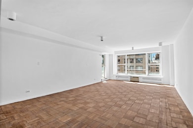 1050 5th Ave unit 17A, New York, NY 10028 - photo 4