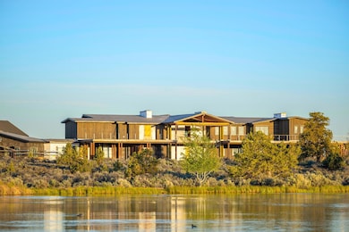 Lago Vista Estate