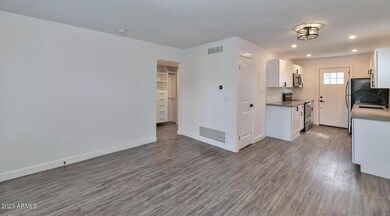 4613 N 74th St unit 4, Scottsdale, AZ 85251 - photo 4