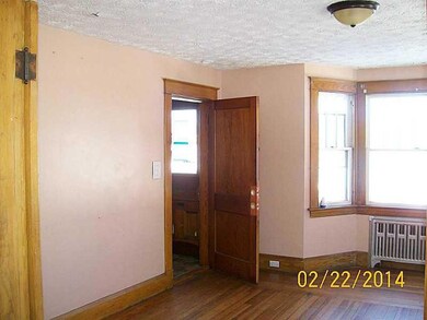Living Room. apt 1
