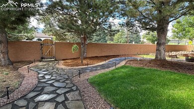 1523 Cresta Rd, Colorado Springs, CO 80906 - photo 4