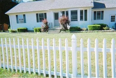 151 Ferry St, Easthampton, MA 01027 - photo 2