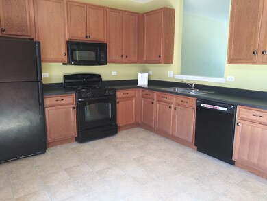 1907 Freedom Ct unit 382, Zion, IL 60099 - photo 7