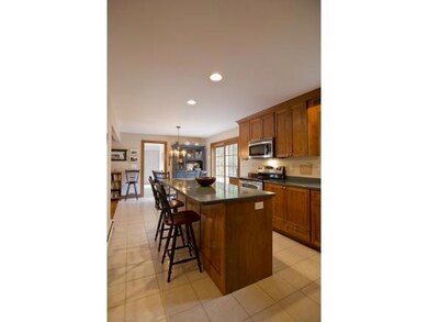 WARM WELCOMING KITCHEN