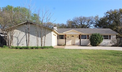 412 Granada Calle Ct, Granbury, TX 76049 - photo 3