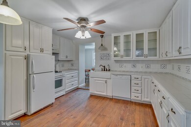 21 Jefferson St, Bala Cynwyd, PA 19004 - photo 4