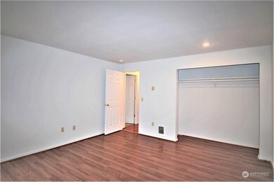 2902 13th St unit 4C, Everett, WA 98201 - photo 6