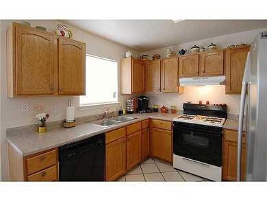 14224 Desert Ash Dr, Horizon City, TX 79928 - photo 5