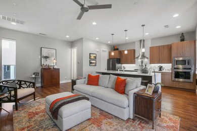 5705 Bryan Pkwy unit 30, Dallas, TX 75206 - photo 2