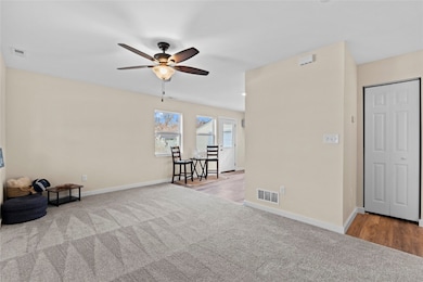 3630 Oakland Rd NE, Cedar Rapids, IA 52402 - photo 4