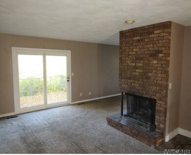 1222- FAMILY ROOM